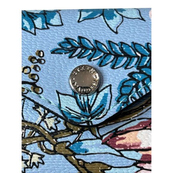 NWT Steve Madden Card Case Wallet  Pretty Floral On Blue Print Key Chain Snap - Picture 2 of 7